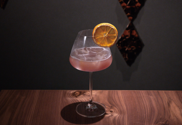 当店の主役は、“毎月変わる花”をテーマにしたカクテル。